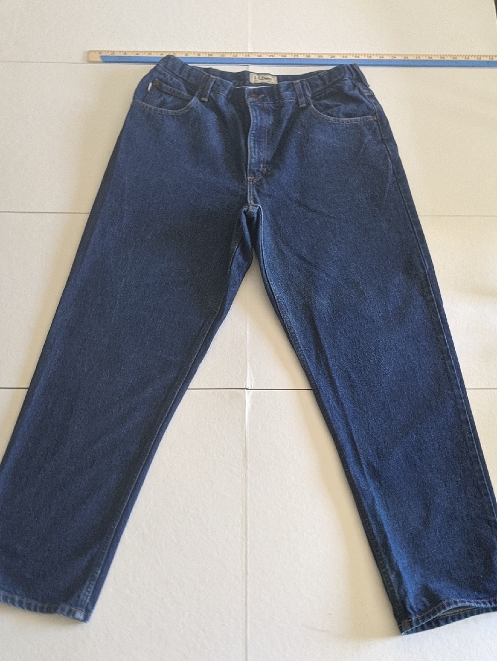 L.L. Bean Men's Comfort Waist Straight Leg Jeans in Dark Blue Denim 36x32